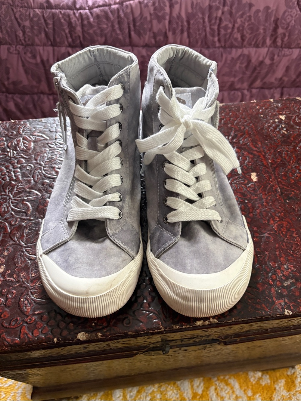 Rocket Dog Gray High-Top Sneakers with White Soles